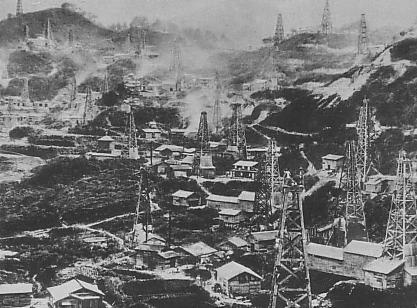 Higashiyama_Oil_field_in_the_Meiji_era